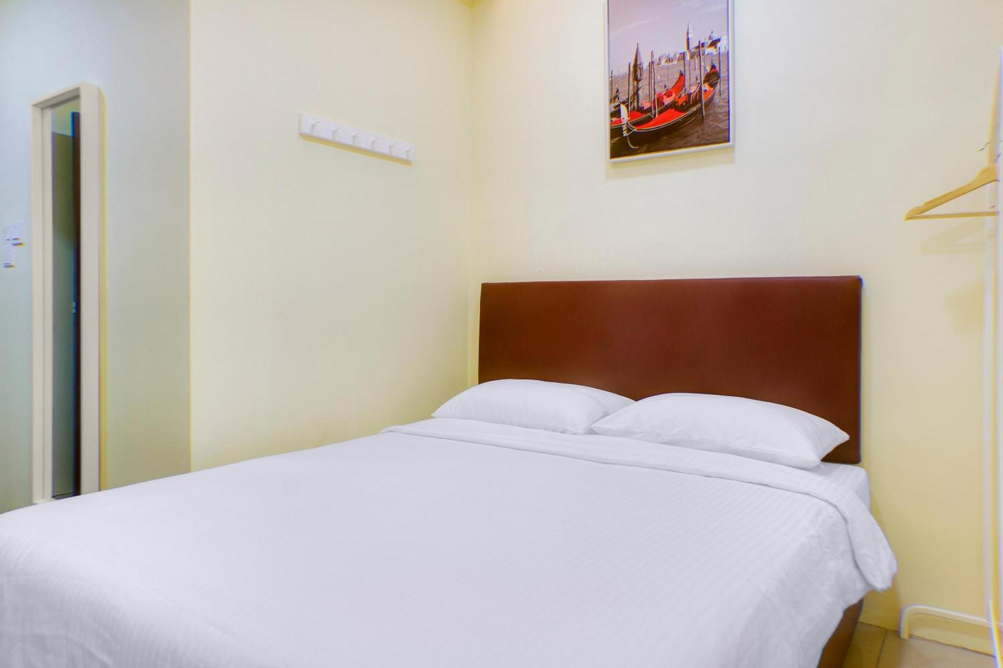 Oyo 90090 Roselyn Inn 2 Pasir Gudang Zewnętrze zdjęcie