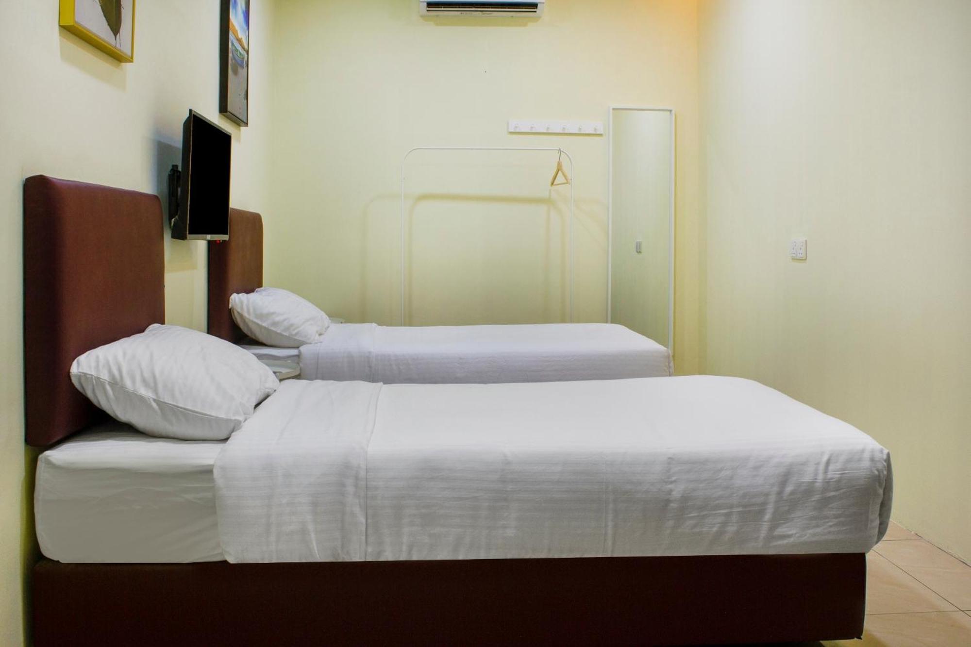 Oyo 90090 Roselyn Inn 2 Pasir Gudang Zewnętrze zdjęcie